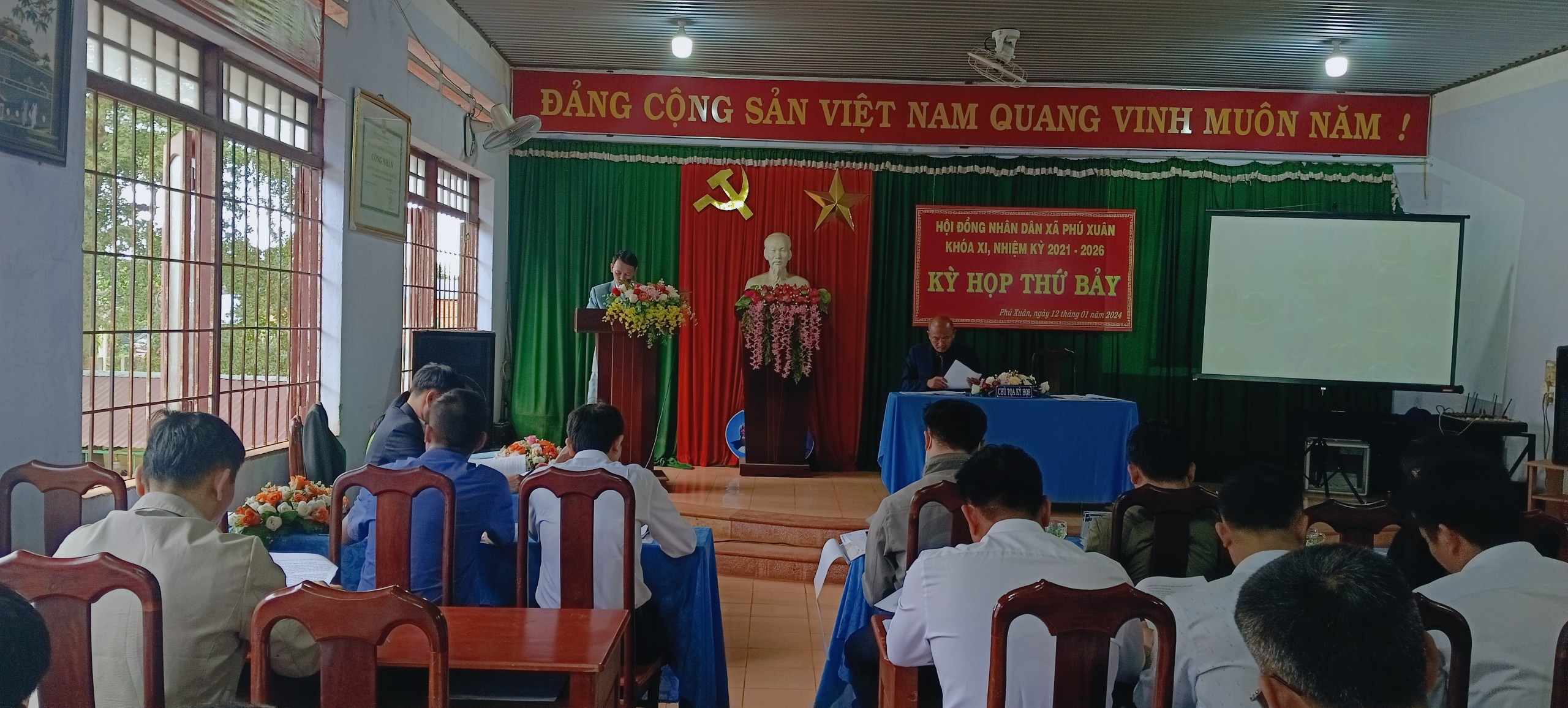 KỲ HỌP THỨ BẢY HĐND XÃ PHÚ XUÂN KHOÁ XI, NHIỆM KỲ 2021-2026